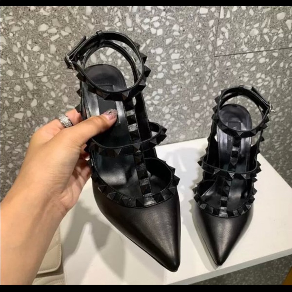 Black 8cm heels